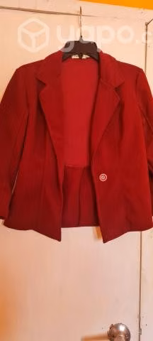 Blazer nuevo talla S burdeo