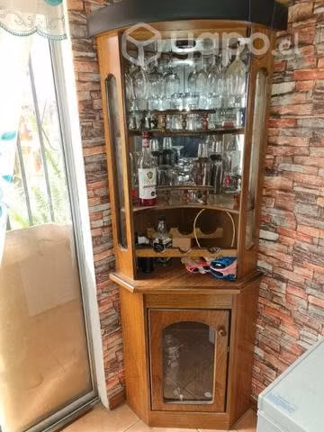 Var seminueno sin las copas,