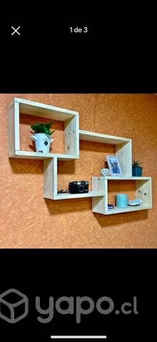 Estantería flotante de madera