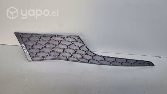 Tapa de neblinero mahindra xuv500 dmg la cis58