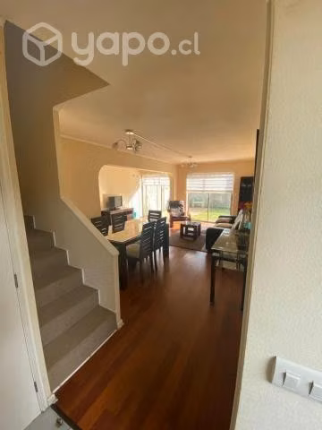 Casa en Los Ángeles dentro d Condomini