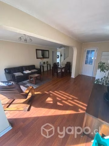 Casa en Los Ángeles dentro d Condomini