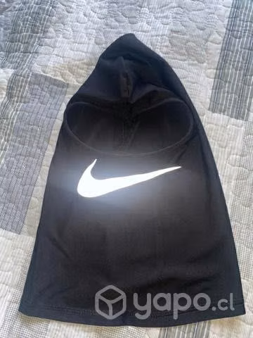 Pasamontañas negro nike