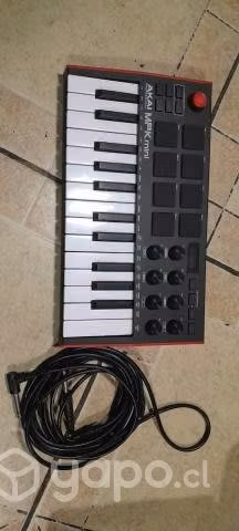 TECLADO AKAI mpkmini
