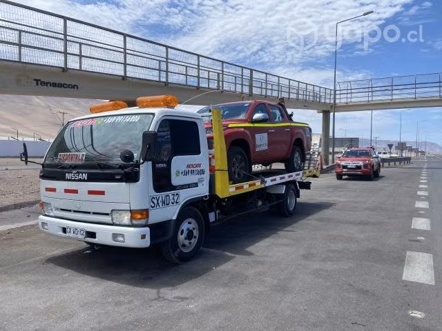 Servicios de Grúa // Fletes //Retiro Escombro /