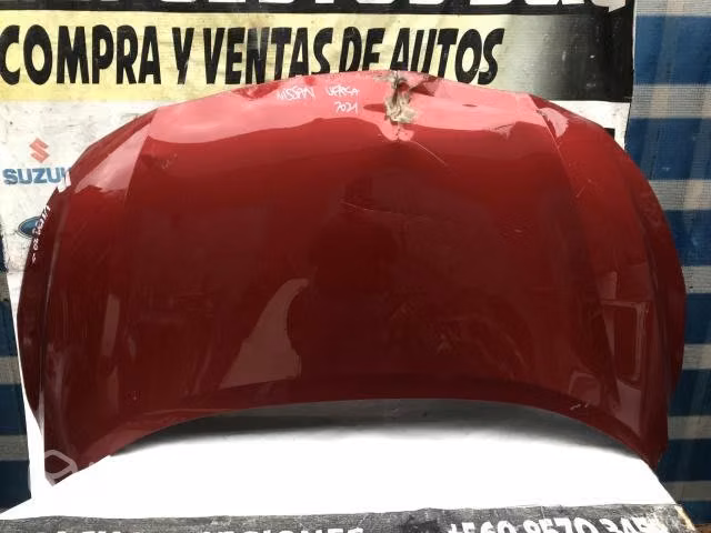 Capot Nissan Versa