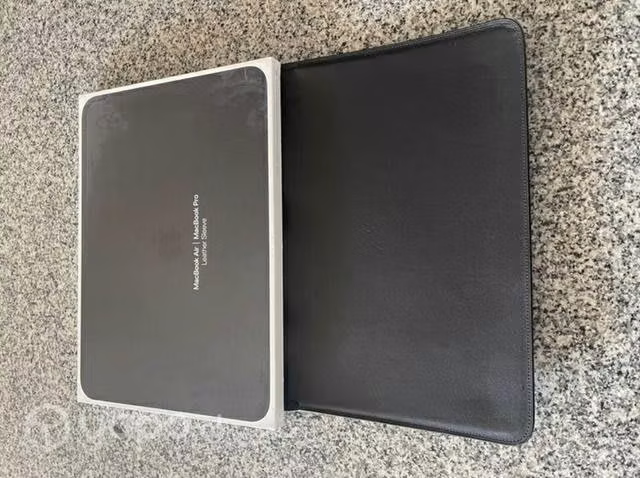 Funda de Cuero MacBook Air y MacBook Pro Negro - Imagen 2