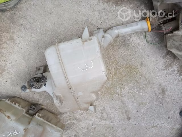 Mazda 3 deposito agua limpiaparabrisas envio regs