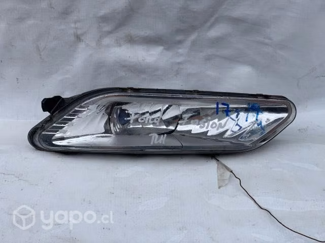 Neblinero derecho Ford Fusion
