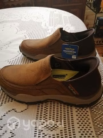 Zapatos Skechers N. 39 nuevos