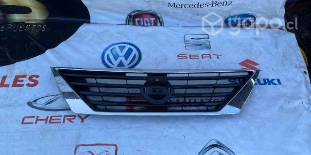 Mascara Nissan Versa 2012-14