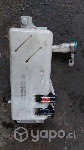Deposito limpiaparabrisa ssangyong rexton