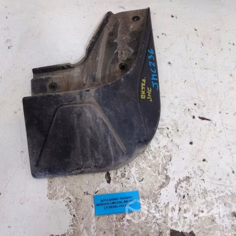 Bota barro trasero derecho (JMC236) JMC Vigus 2.5
