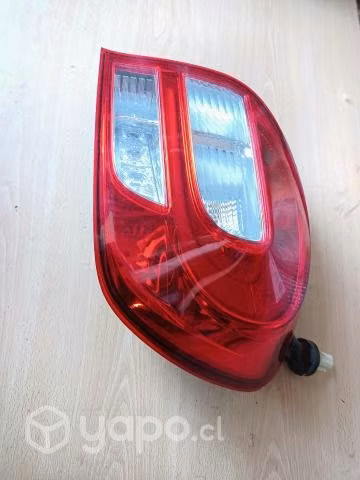 Farol trasero derecho Suzuki Baleno con detalle