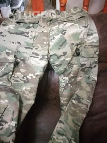 Pantalón táctico nuevo talla L