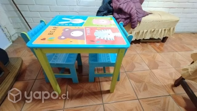 Mesa para niños(as)