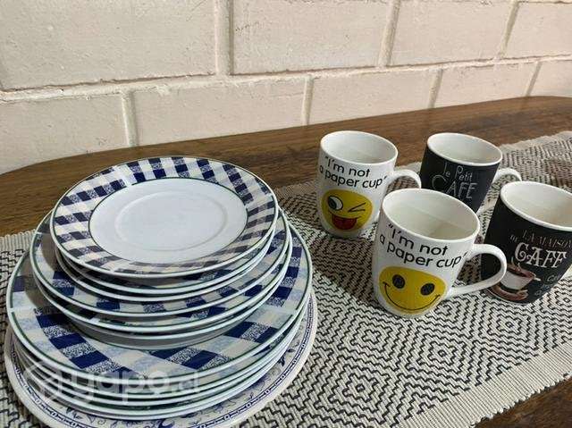 Set de loza + 4 tazas conversable - Imagen 2
