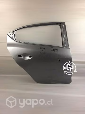 Puerta trasera rh Mazda 