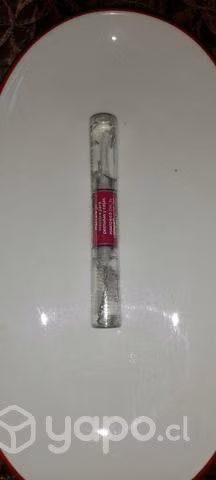 hidratante en barra para labios fucsia