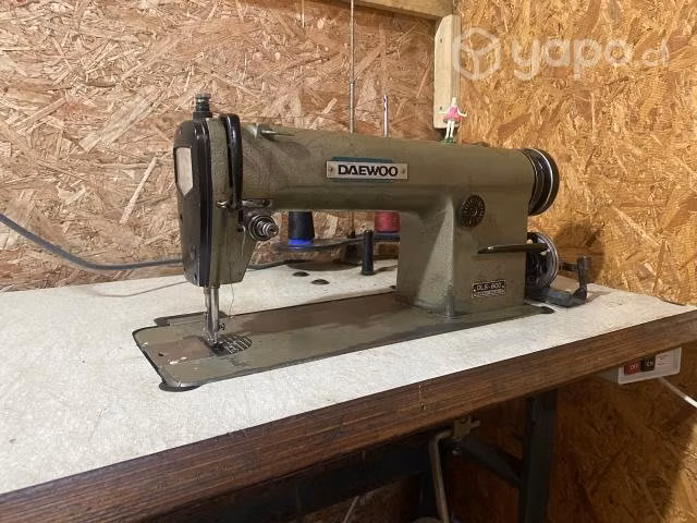 Maquina de coser - Imagen 6