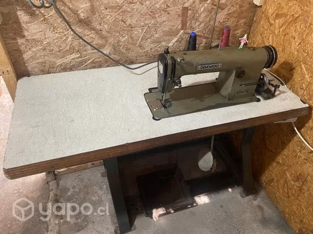 Maquina de coser - Imagen 3