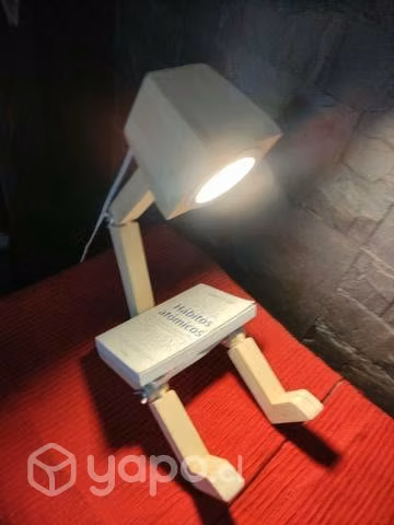 Lámpara librero articulada de madera. - Imagen 3