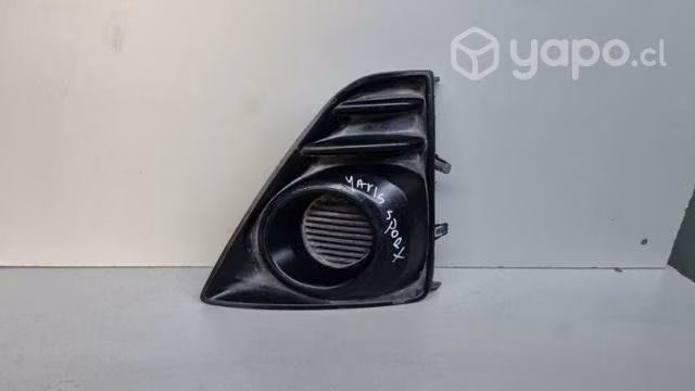 Tapa de neblinero toyota yaris sport dmg la ciste8