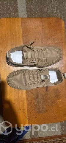 Zapatillas nuevas, sin uso