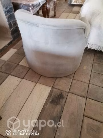 Poltrona muy cómoda con ruedas