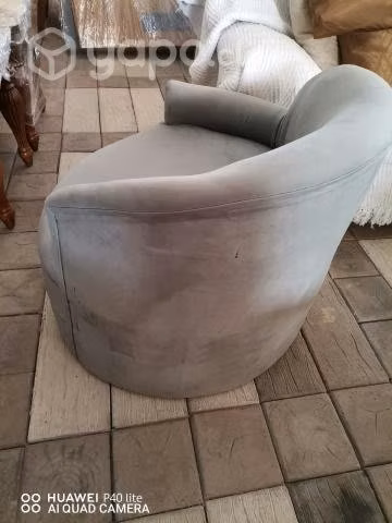 Poltrona muy cómoda con ruedas