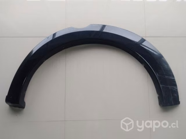 Moldura costado trasero izquierdo Mitsubishi L200