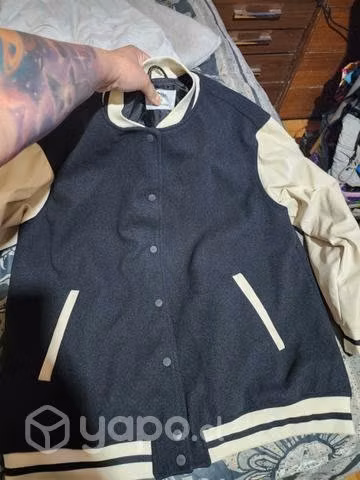 Chaqueta universitaria marca sybilla xl - Imagen 2