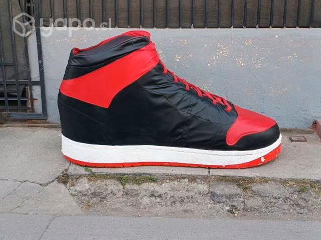 Zapatilla Grande 1.93m de largo