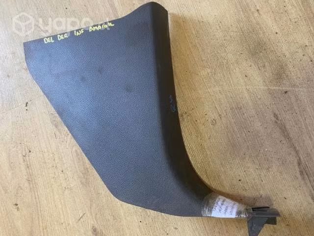 Tapiz cubre pilar delant der VW Amarok 2015
