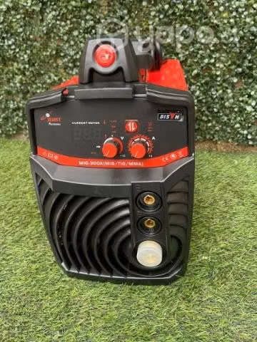 SUPER SOLDADORA 3 en 1 300AMP BISON