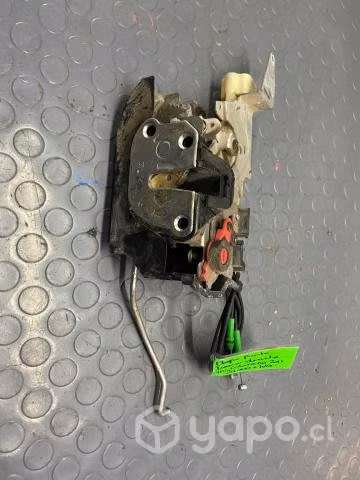 Chapa puerta trasera derec Chevrolet Colorado 2011