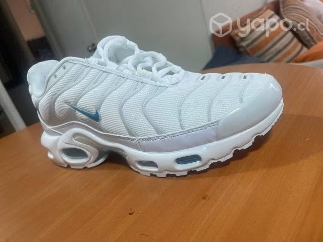 Zapatillas TN nuevas