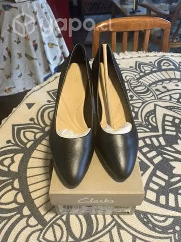 Zapatos clarks nuevos