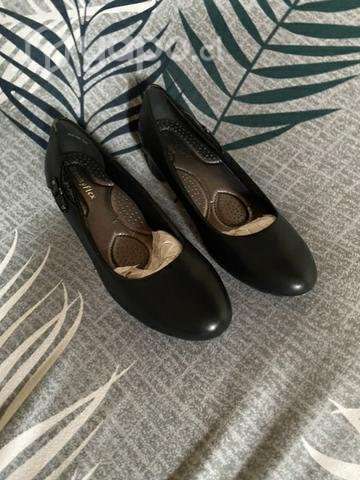 Zapatos. Nuevos - Imagen 3