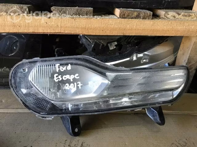 Neblinero Ford Escape