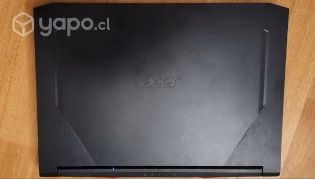 Notebook gamer Acer 3060 RTX más 2 joystick xbox