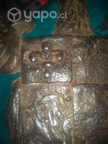 Antiguo Emblema aguila casa romana fierro fundido