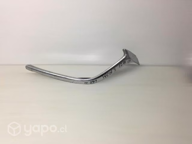 Bisel mascara lh mazda 