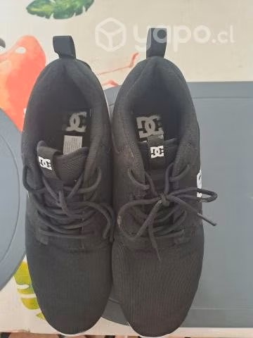 Zapatillas DC talla 43 / 10. 28cm