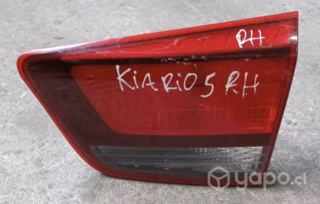 Foco derecho de portalon kia rio 5