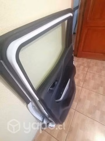 Puerta trasera izq/der nissan np300 y navara 2019 - Imagen 3