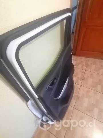 Puerta trasera izq/der nissan np300 y navara 2019 - Imagen 5