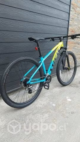 Bicicleta NUEVA MTB TREK Marlin 5 2022 - Imagen 3