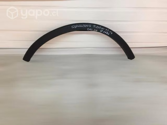 Moldura delantera lh ssangyong rexton 2012 2017
