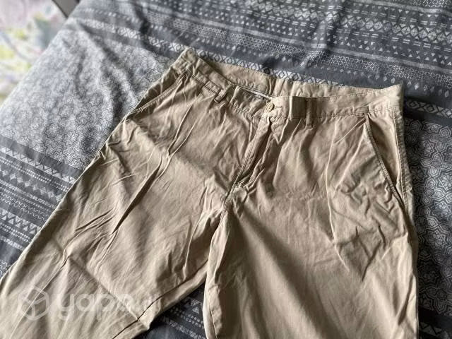 Pantalón Beige Lacoste Talla 48
